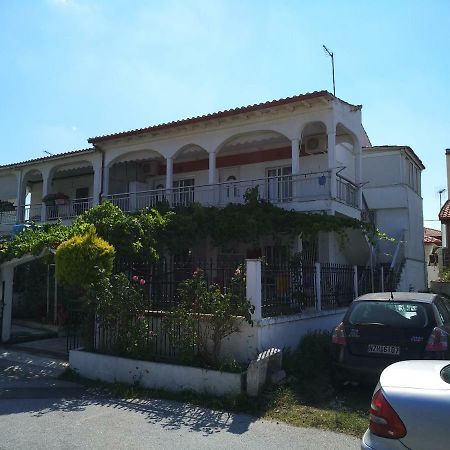 Grigorios Apartments Vrasná エクステリア 写真