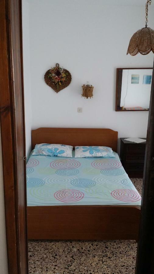 Grigorios Apartments Vrasná エクステリア 写真