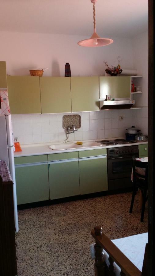 Grigorios Apartments Vrasná エクステリア 写真
