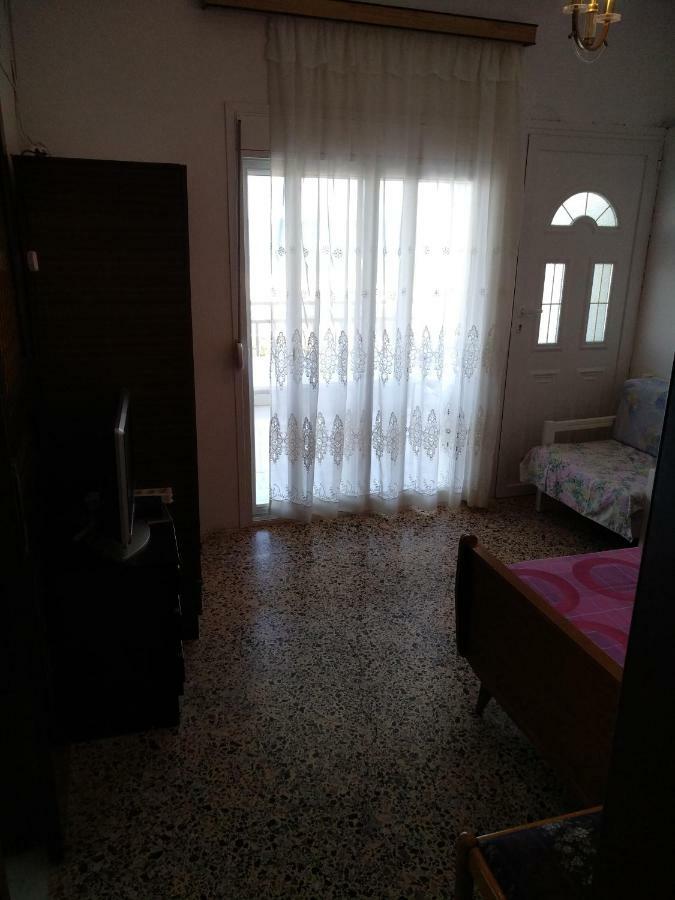 Grigorios Apartments Vrasná エクステリア 写真